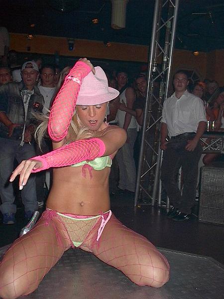 gogo girls boys dance_0000063.jpg